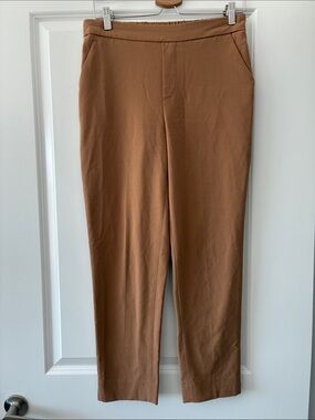 Banana Republic Size 6 Pull-On Tapered Ankle Pant - Camel